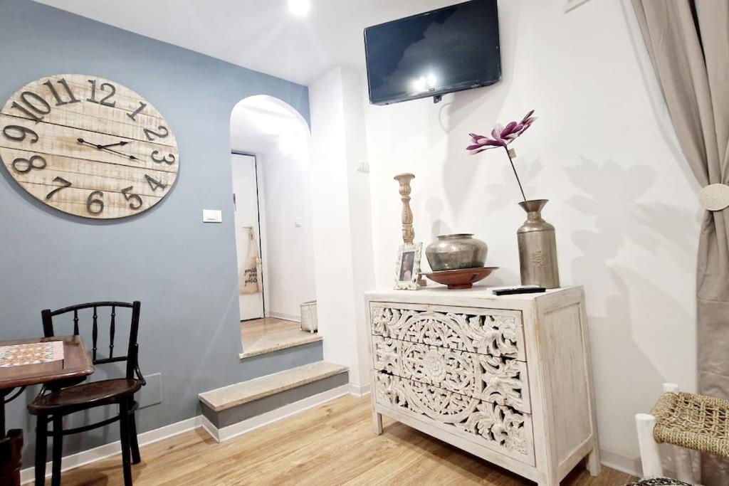 Small & Cozy Near Piazza Navona Apartment